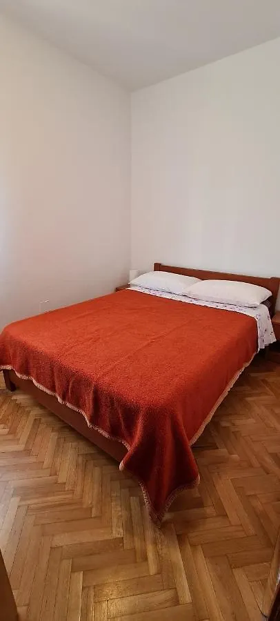 Apartments Jele Baska  0*, Baska (Krk)