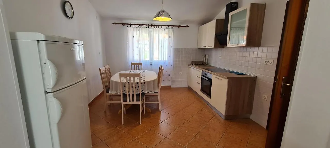 Apartments Jele Baska