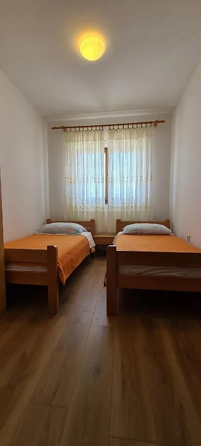 Apartments Jele Baska  Baska (Krk)